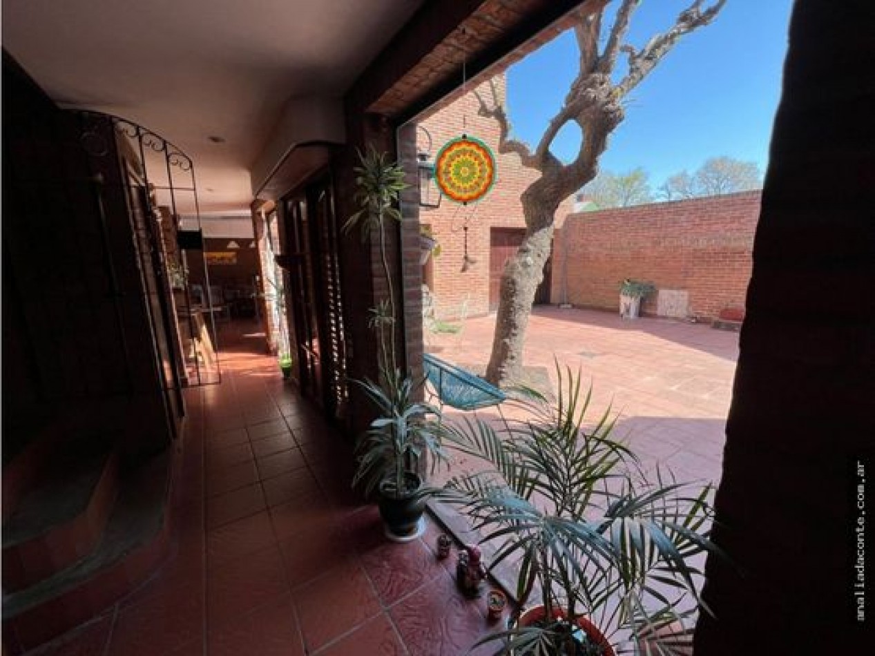 Gran chalet 4 amb. Aragon 5800. Gran parque. Toma valores