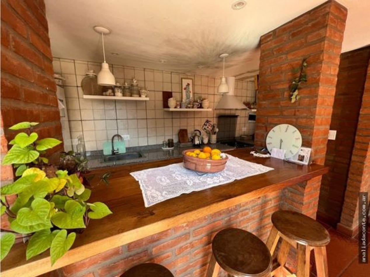 Gran chalet 4 amb. Aragon 5800. Gran parque. Toma valores