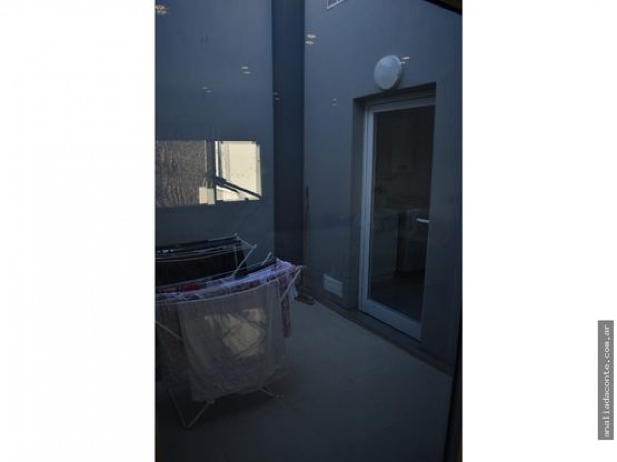 Moderna casa 5 amb en barrio Constitucion