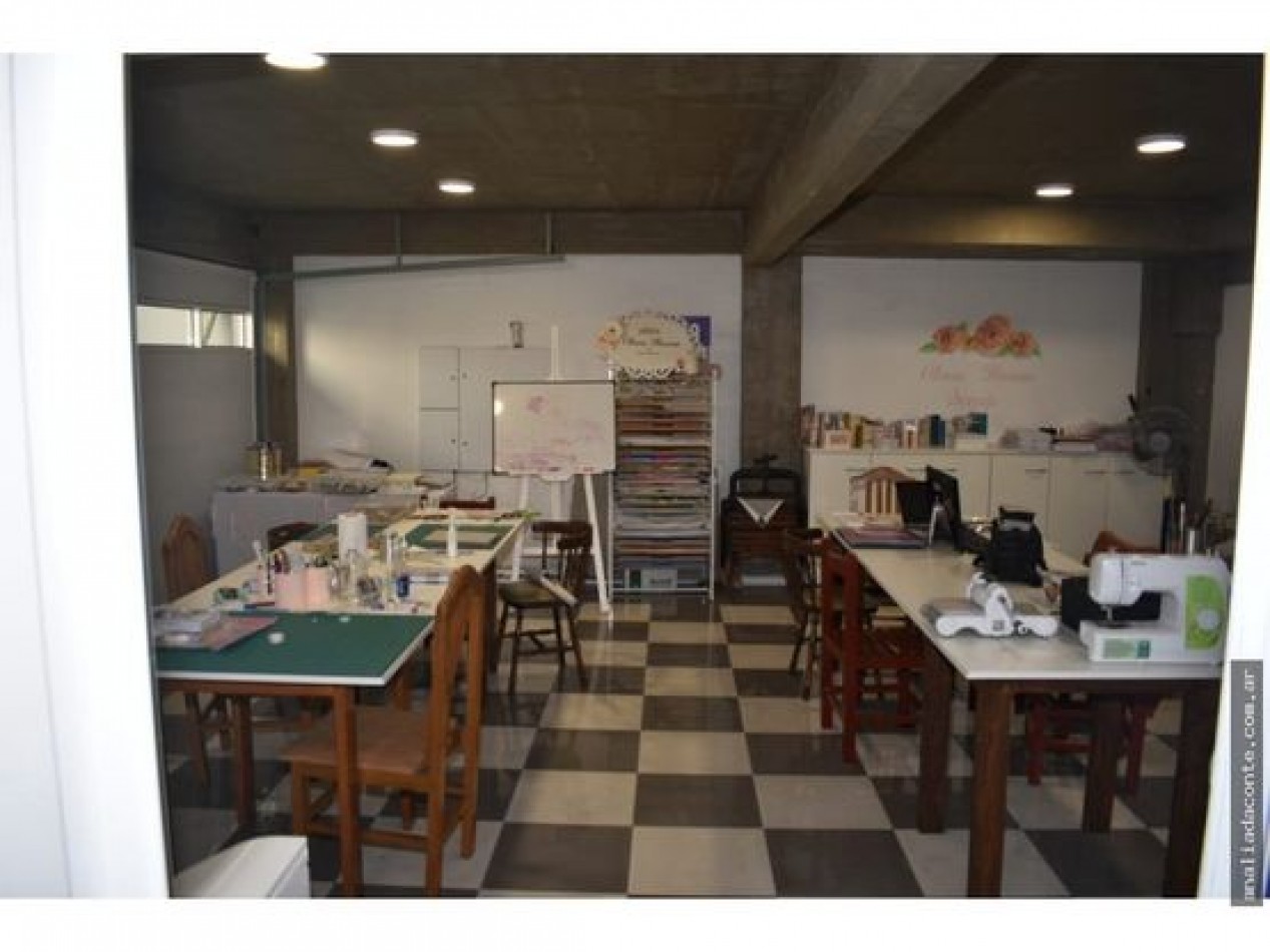 Moderna casa 5 amb en barrio Constitucion