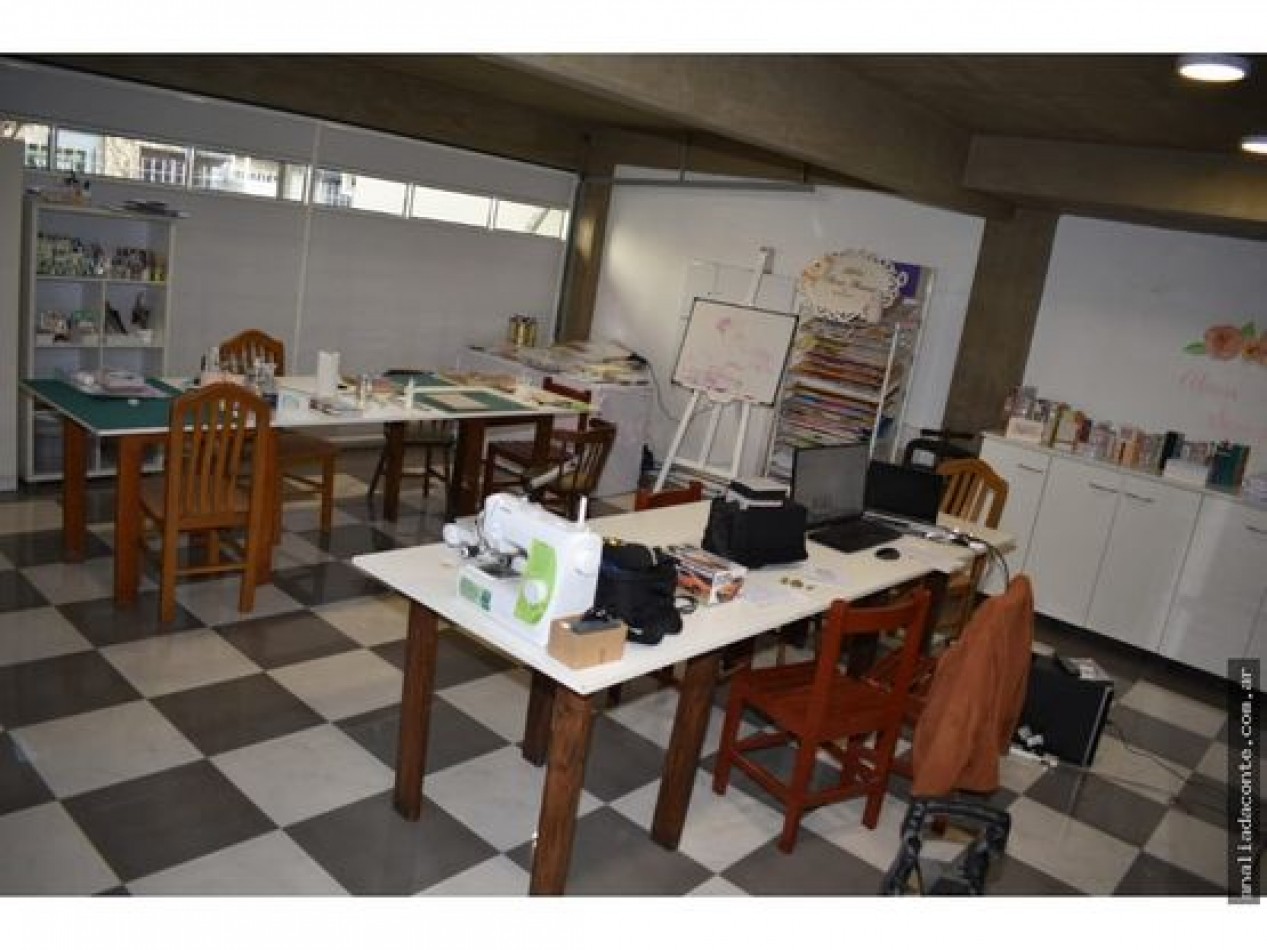 Moderna casa 5 amb en barrio Constitucion