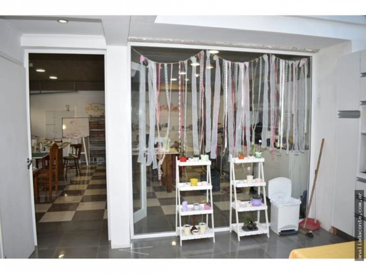 Moderna casa 5 amb en barrio Constitucion
