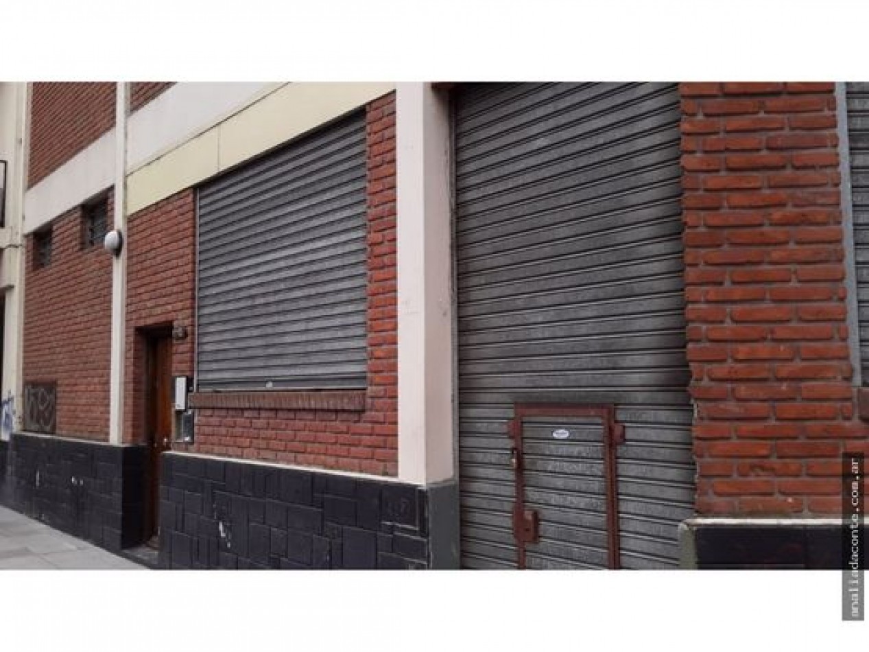 HERMOSO LOCAL COMERCIAL EN ESQUINA