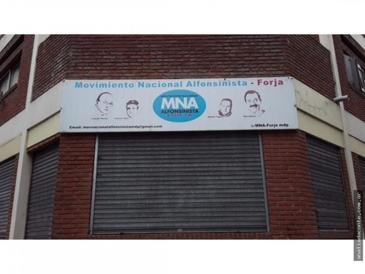 HERMOSO LOCAL COMERCIAL EN ESQUINA