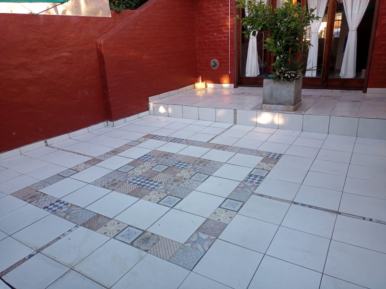 Hermoso Chalet con depto. 2 amb.en Lo mejor de Caisamar