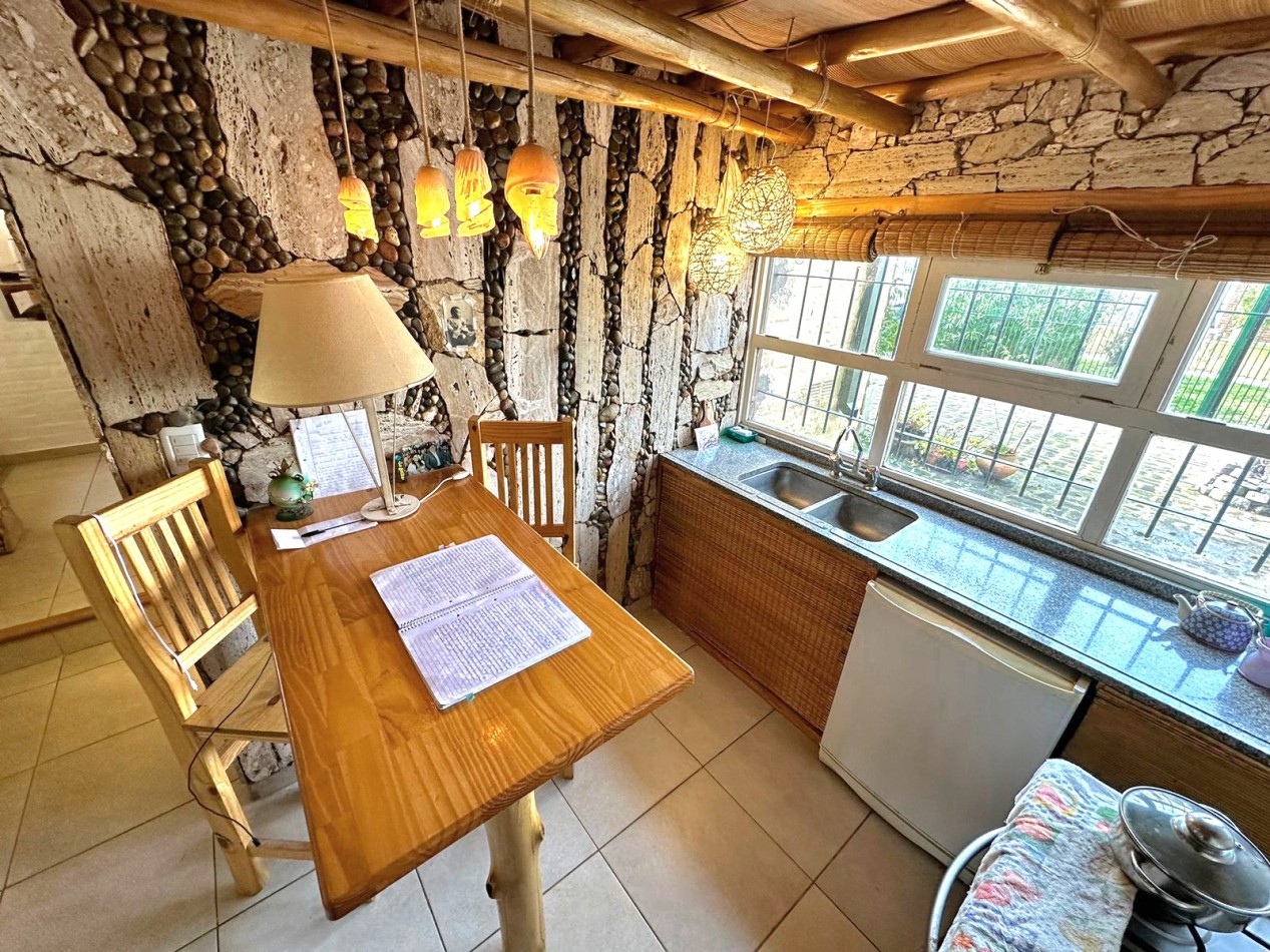 Hermoso Chalet con depto. 2 amb.en Lo mejor de Caisamar