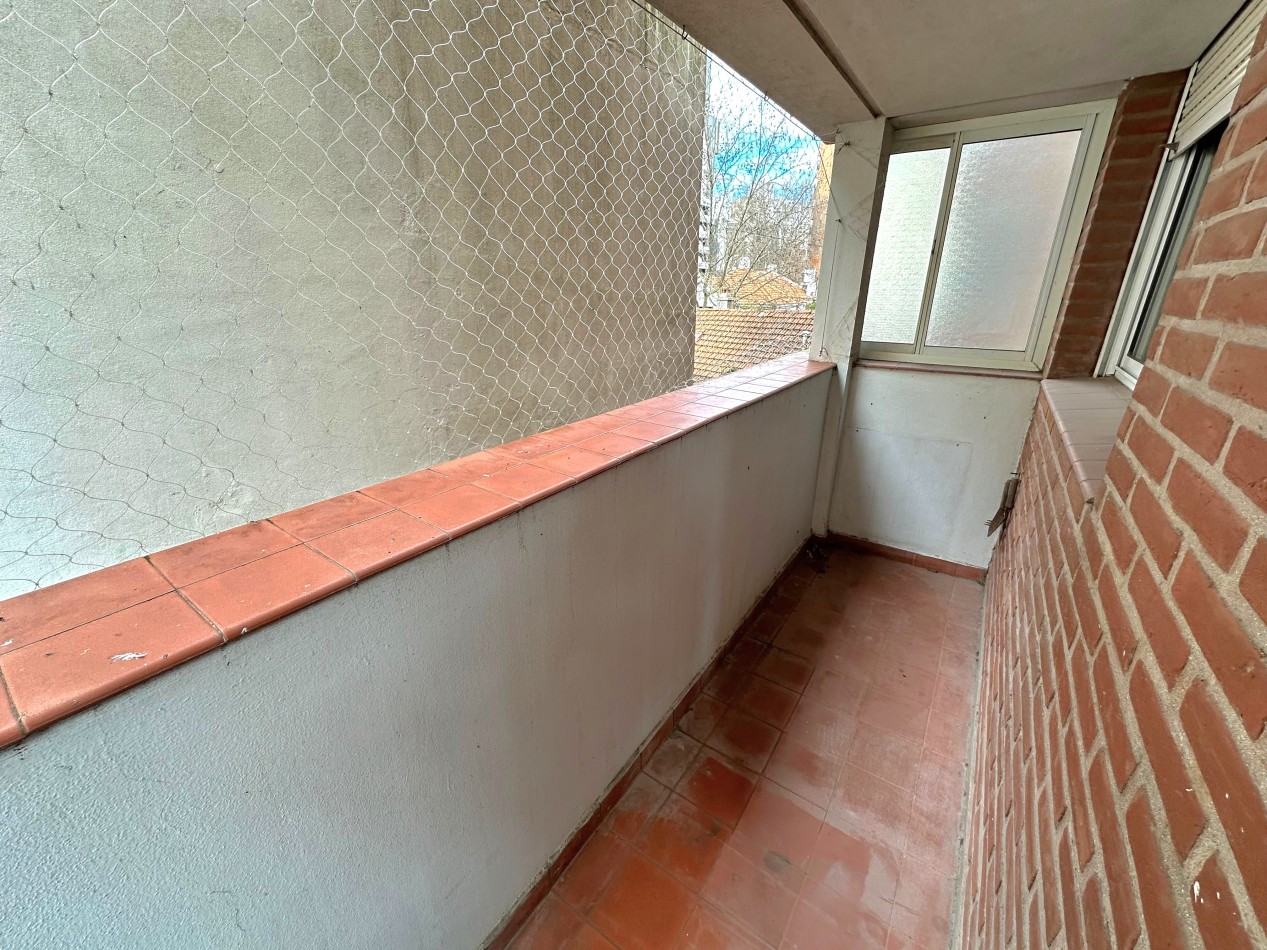 LA PERLA Precioso Dpto. 2 Amb. CON BALCON EN L