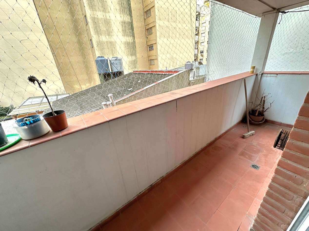 LA PERLA Precioso Dpto. 2 Amb. CON BALCON EN L
