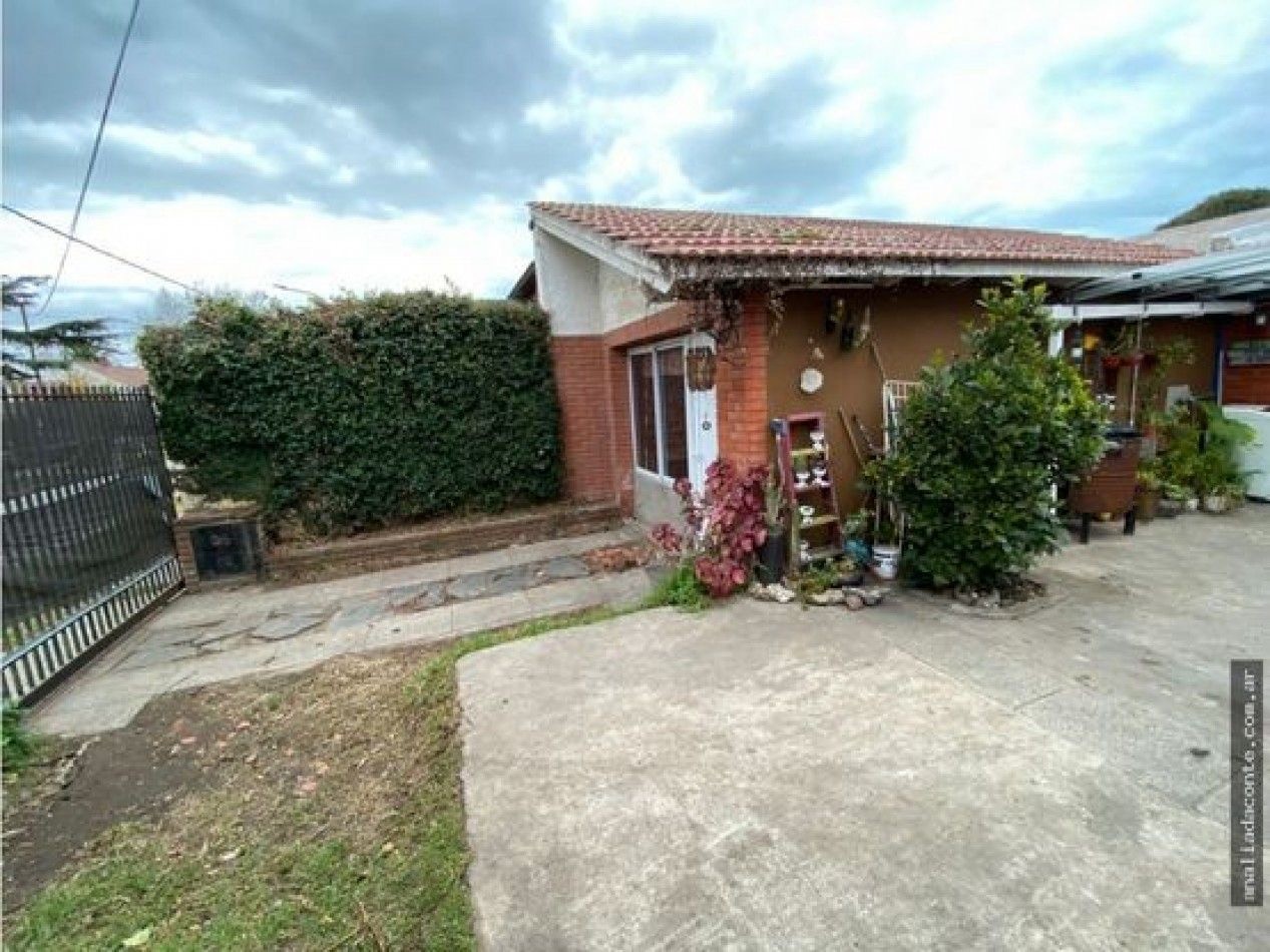 Casa 4 amb 2 baños garage jardin a pasos de Av Constitucion