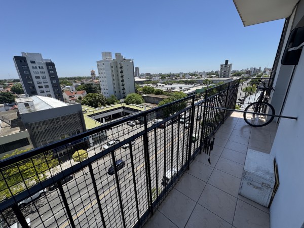 Hermoso depto con balcon 3 amb