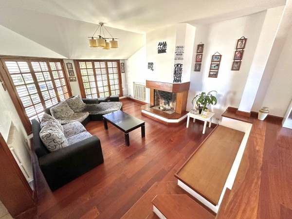 Gran chalet 7 amb en Caisamar con parque y quincho