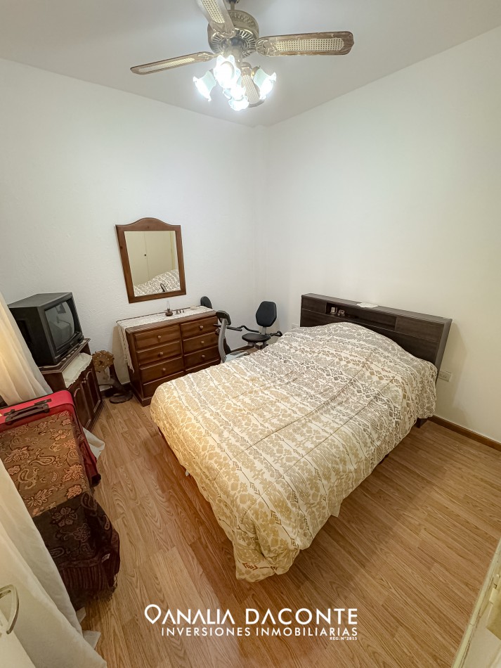 Amplio depto 3 amb 2 baños y doble patio en PB Falucho 1500