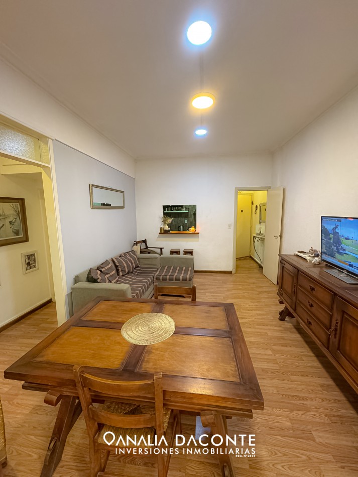 Amplio depto 3 amb 2 baños y doble patio en PB Falucho 1500