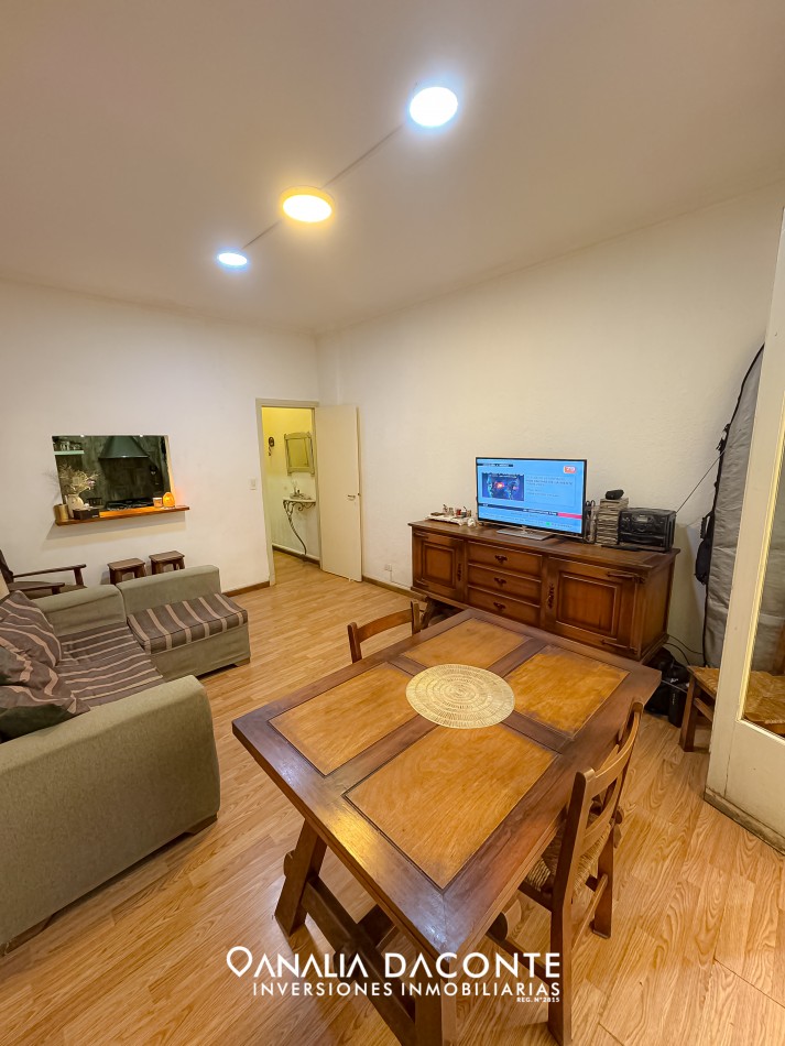 Amplio depto 3 amb 2 baños y doble patio en PB Falucho 1500
