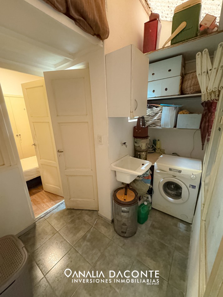 Amplio depto 3 amb 2 baños y doble patio en PB Falucho 1500