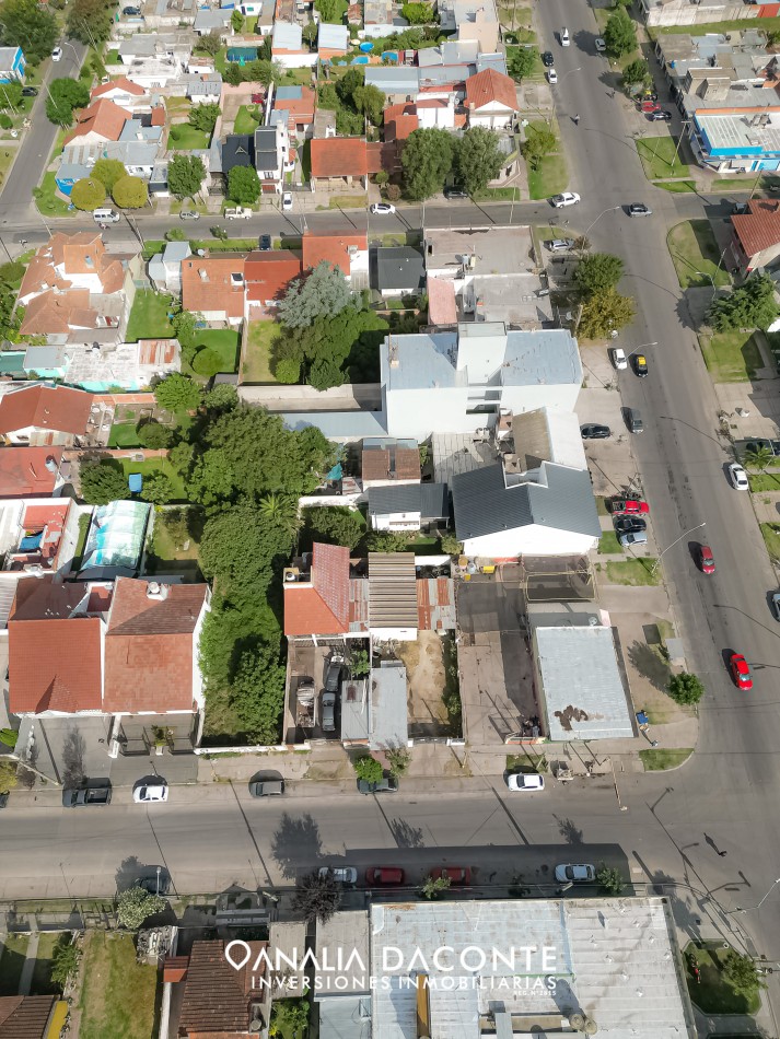 Gran oportunidad de inversion 3 lotes en block 39 y cerrito 667 mts2 !