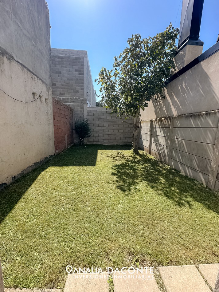 Duplex 2 amb con jardin Barrio Lopez de Gomara