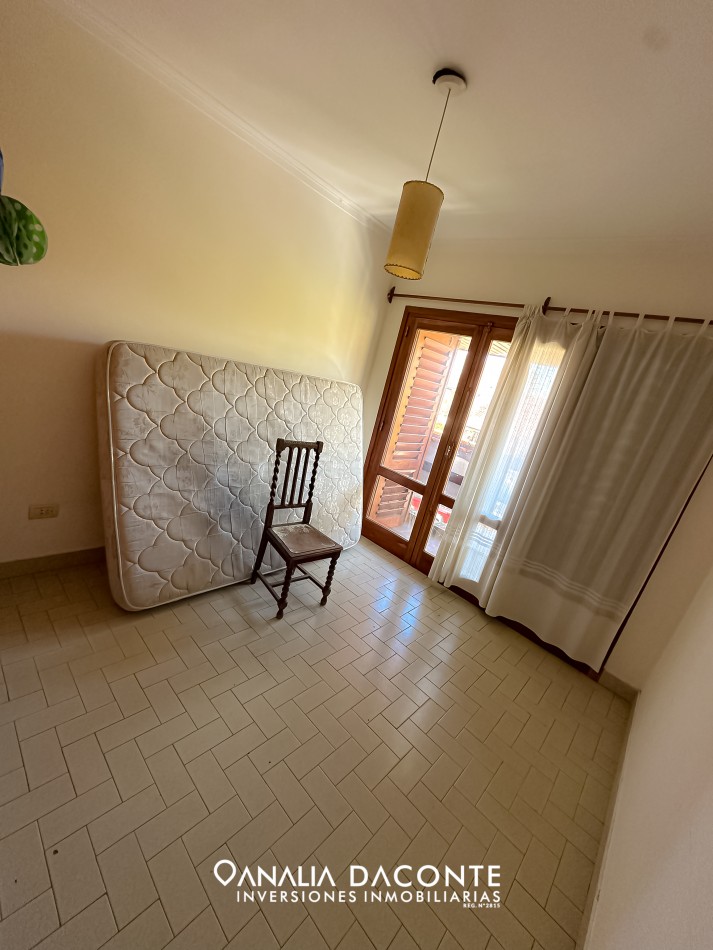Gran chalet 7 amb sobre dos lotes en Parque Luro