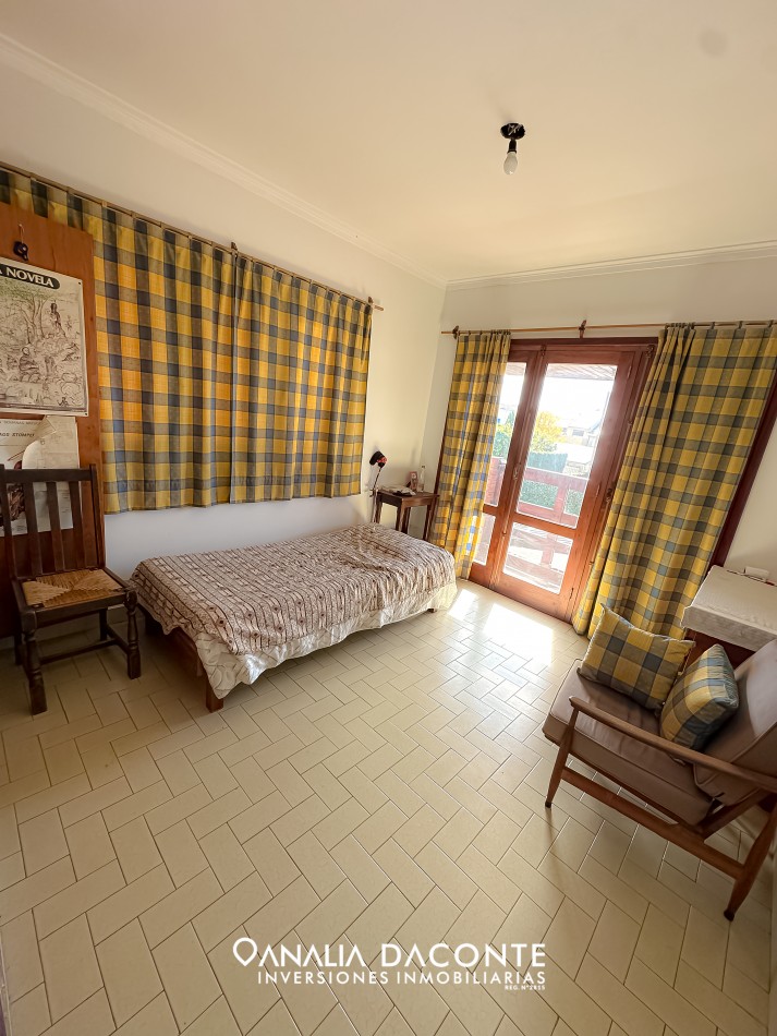 Gran chalet 7 amb sobre dos lotes en Parque Luro