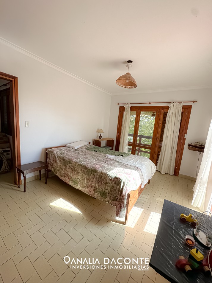 Gran chalet 7 amb sobre dos lotes en Parque Luro