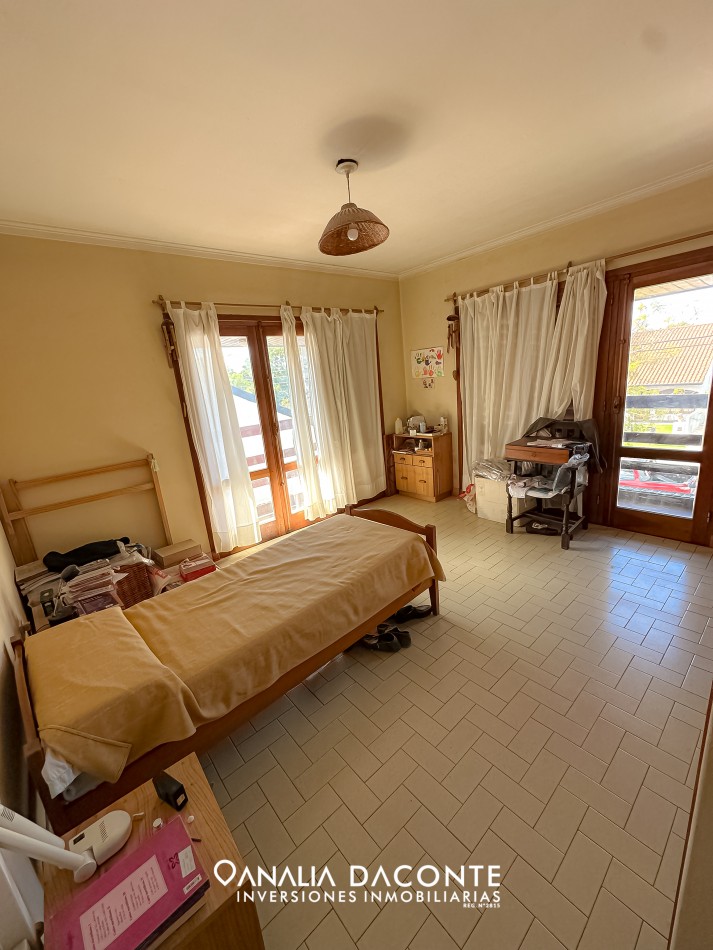 Gran chalet 7 amb sobre dos lotes en Parque Luro