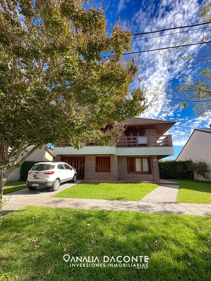 Gran chalet 7 amb sobre dos lotes en Parque Luro