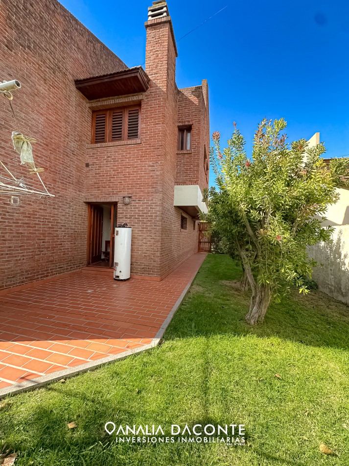 Gran chalet 7 amb sobre dos lotes en Parque Luro