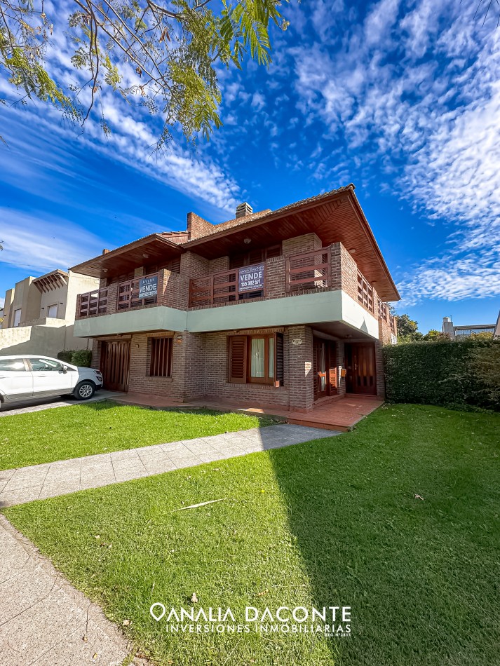 Gran chalet 7 amb sobre dos lotes en Parque Luro