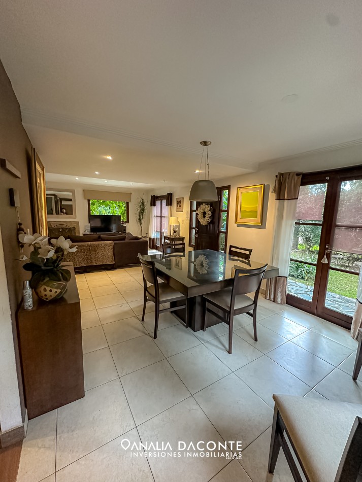 Chalet 4 amb en San Jeronimo con parque y piscina