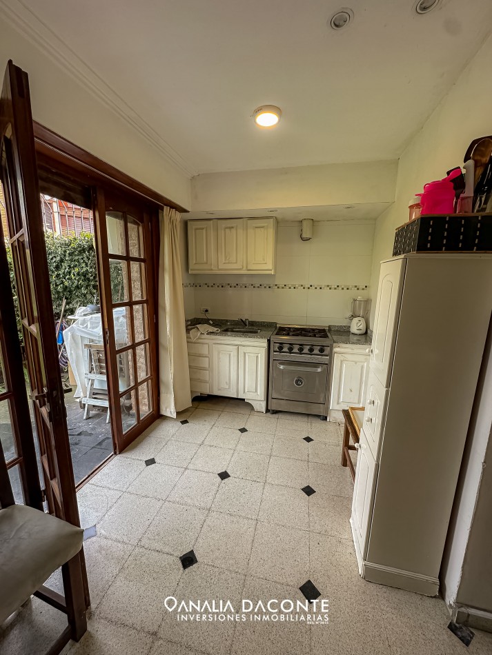 Chalet dividido en 3 unidades con parque en Los Pinares