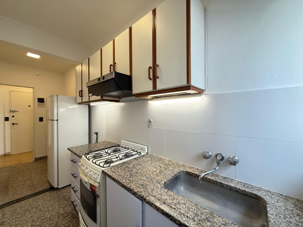 DEPTO 3 AMB CON BALCON TODO EXTERNO! CORRIENTES 1700