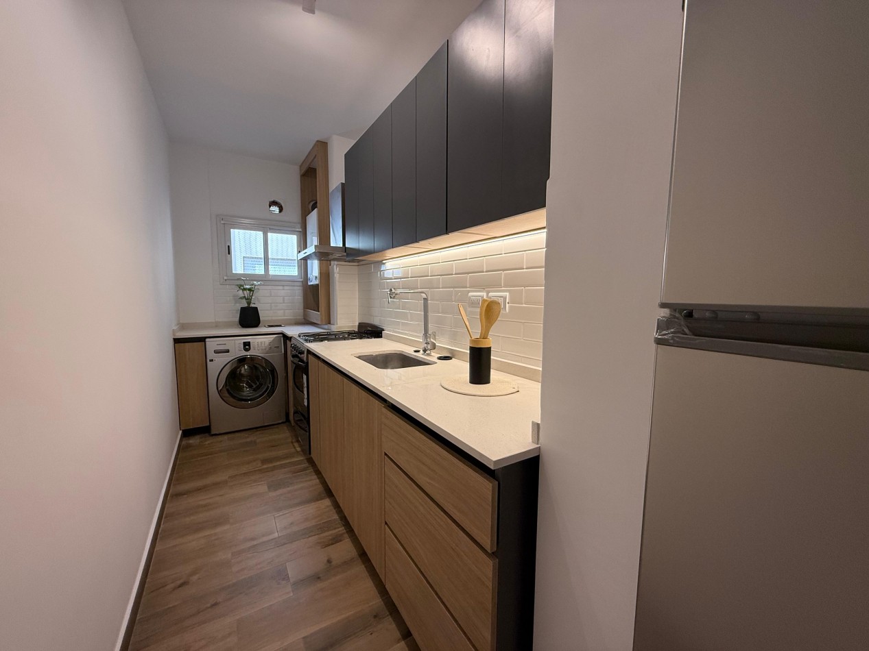 RESERVADO! 3 amb a la calle con balcon y cochera! zona Aldrey