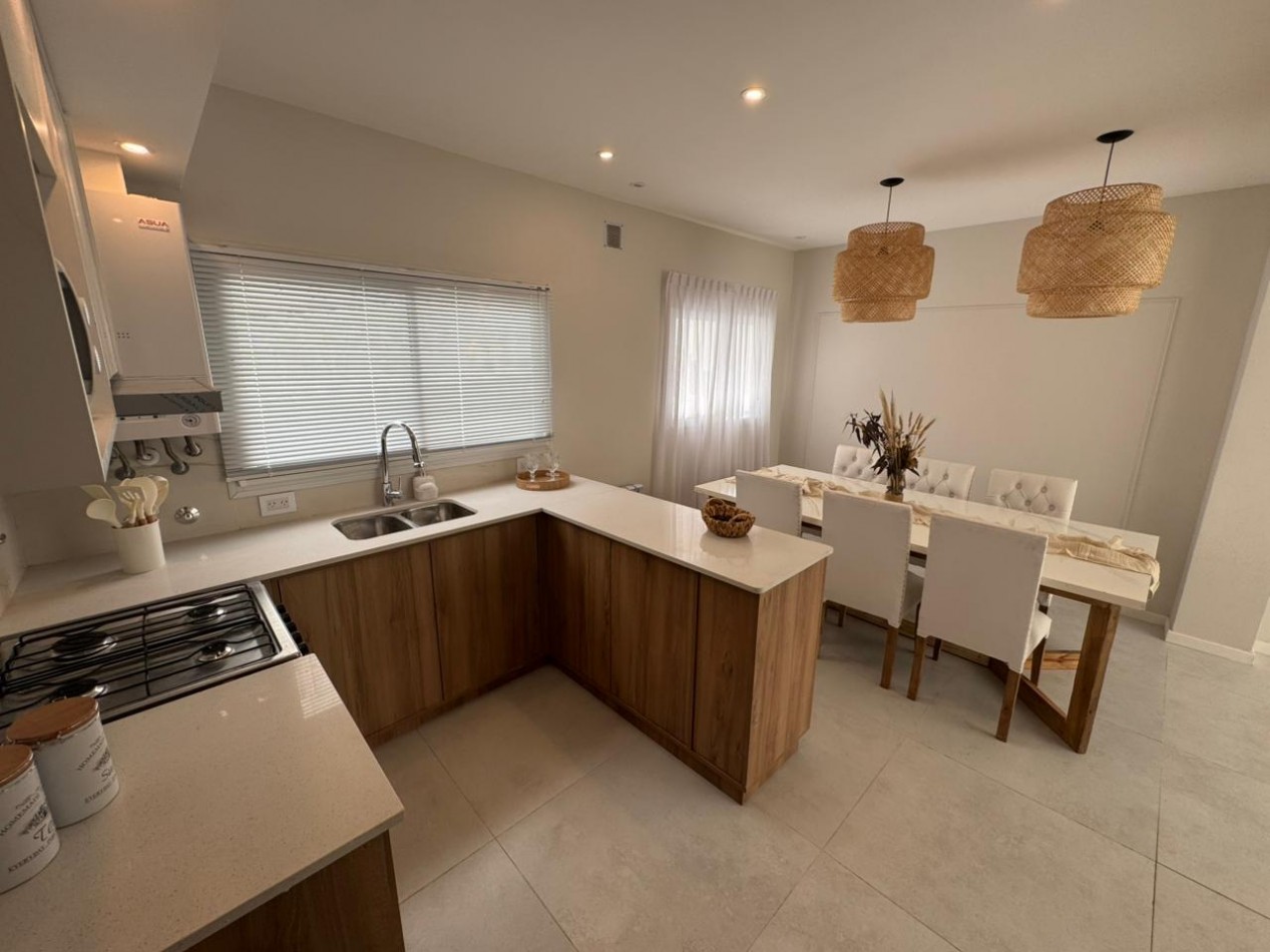 GRAN DEPTO 4 AMB DE 200M2 CON GARAGE! RECICLADO! ZONA ALDREY