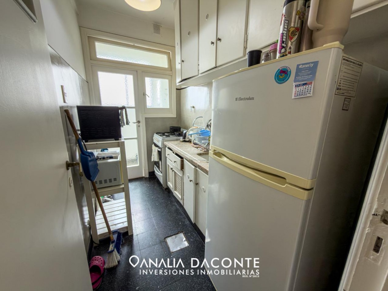 LUMINOSO Y AMPLIO DEPTO 2 AMB SOBRE AV. COLON AL 1500!