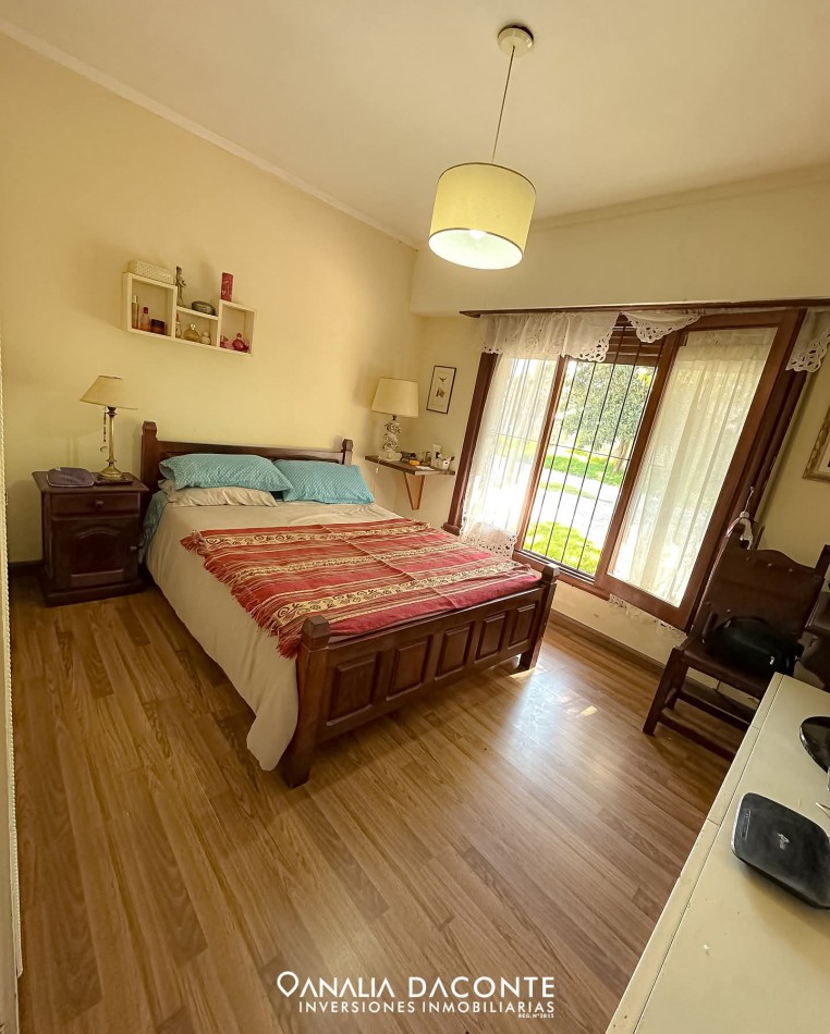RESERVADO!!!Chalet 3 amb con depto 2 amb en San Jeronimo