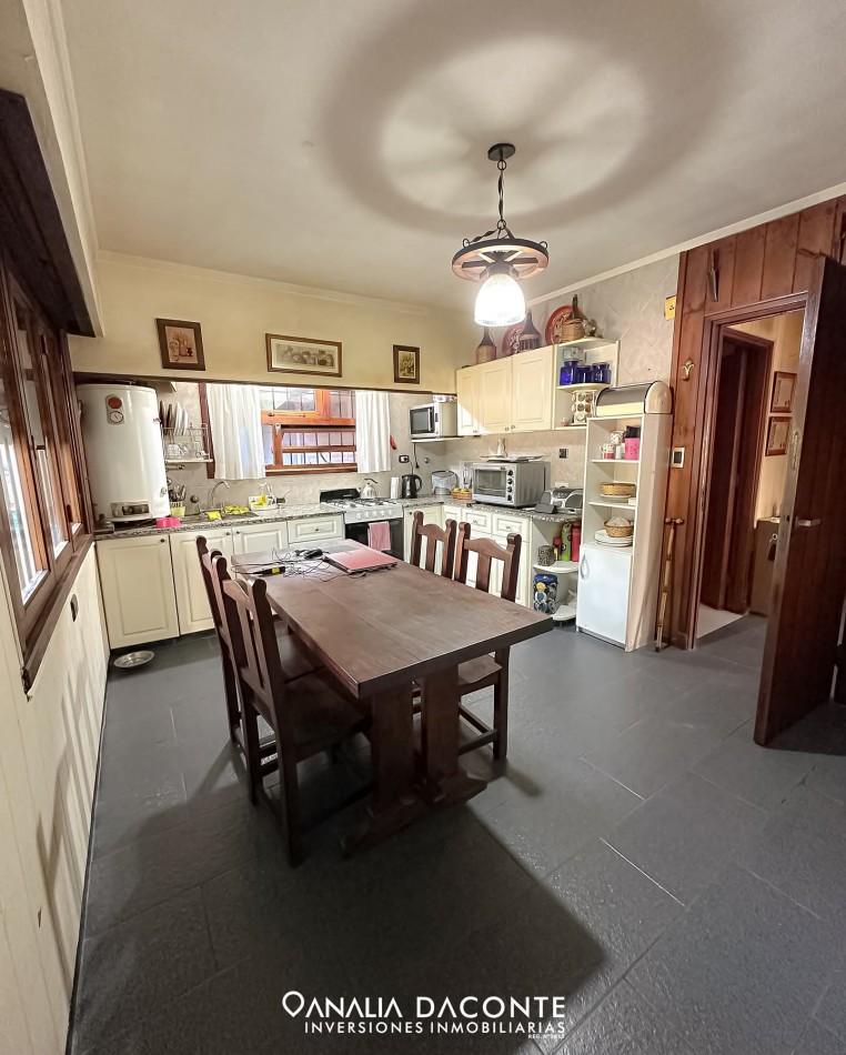 RESERVADO!!!Chalet 3 amb con depto 2 amb en San Jeronimo