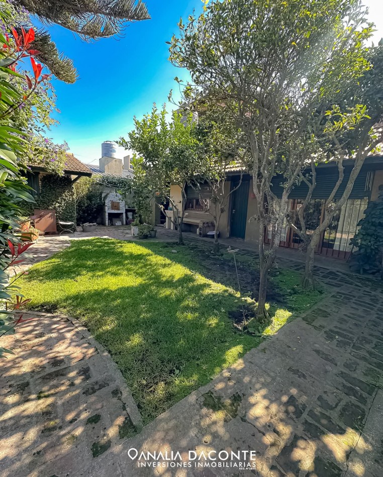RESERVADO!!!Chalet 3 amb con depto 2 amb en San Jeronimo