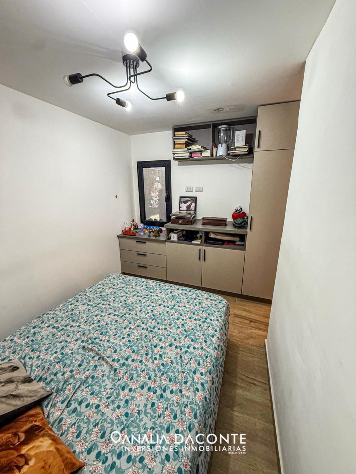 Moderno ph 2 amb pb a la calle con patio!