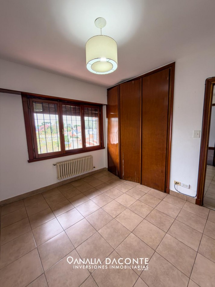Gran chalet 7 amb a reciclar! en Caisamar con parque y quincho