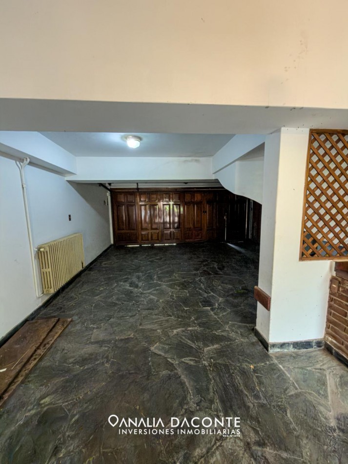 Gran chalet 7 amb a reciclar! en Caisamar con parque y quincho