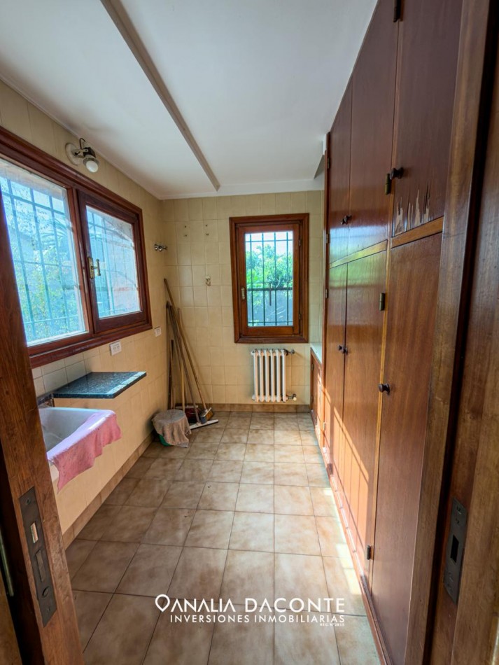 Gran chalet 7 amb a reciclar! en Caisamar con parque y quincho
