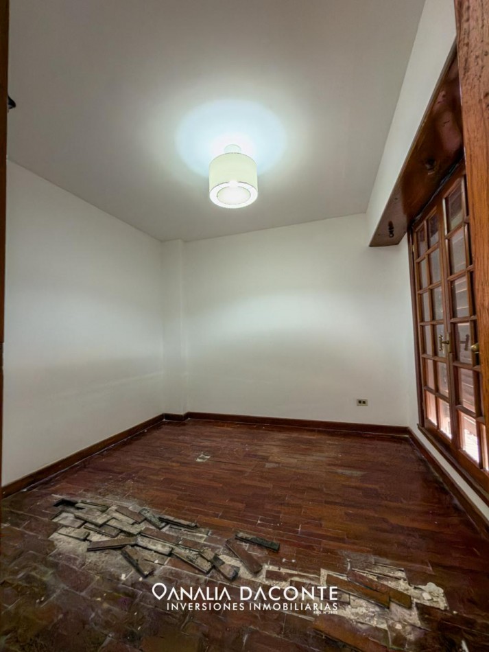 Gran chalet 7 amb a reciclar! en Caisamar con parque y quincho