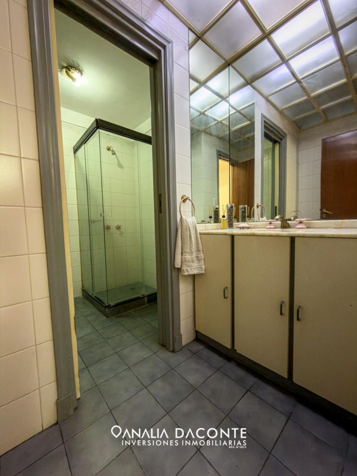 Gran chalet 7 amb a reciclar! en Caisamar con parque y quincho