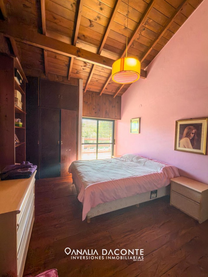 Amplio chalet con parque y garage. Zacagnini
