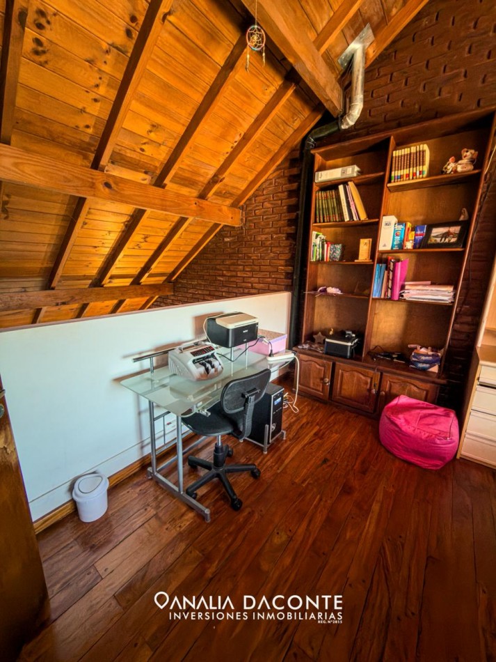 Amplio chalet con parque y garage. Zacagnini