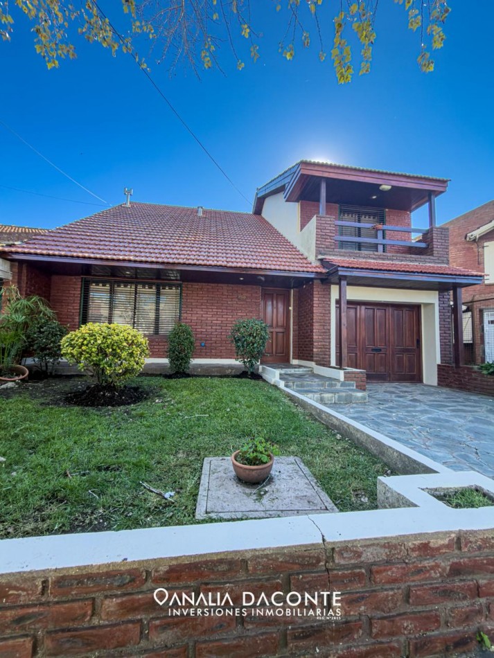 Amplio chalet con parque y garage. Zacagnini