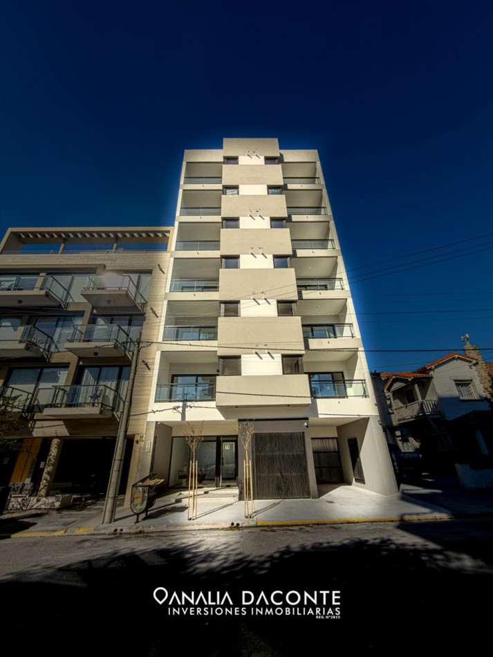 Semi piso 2 amb con balcon terraza en Chauvin