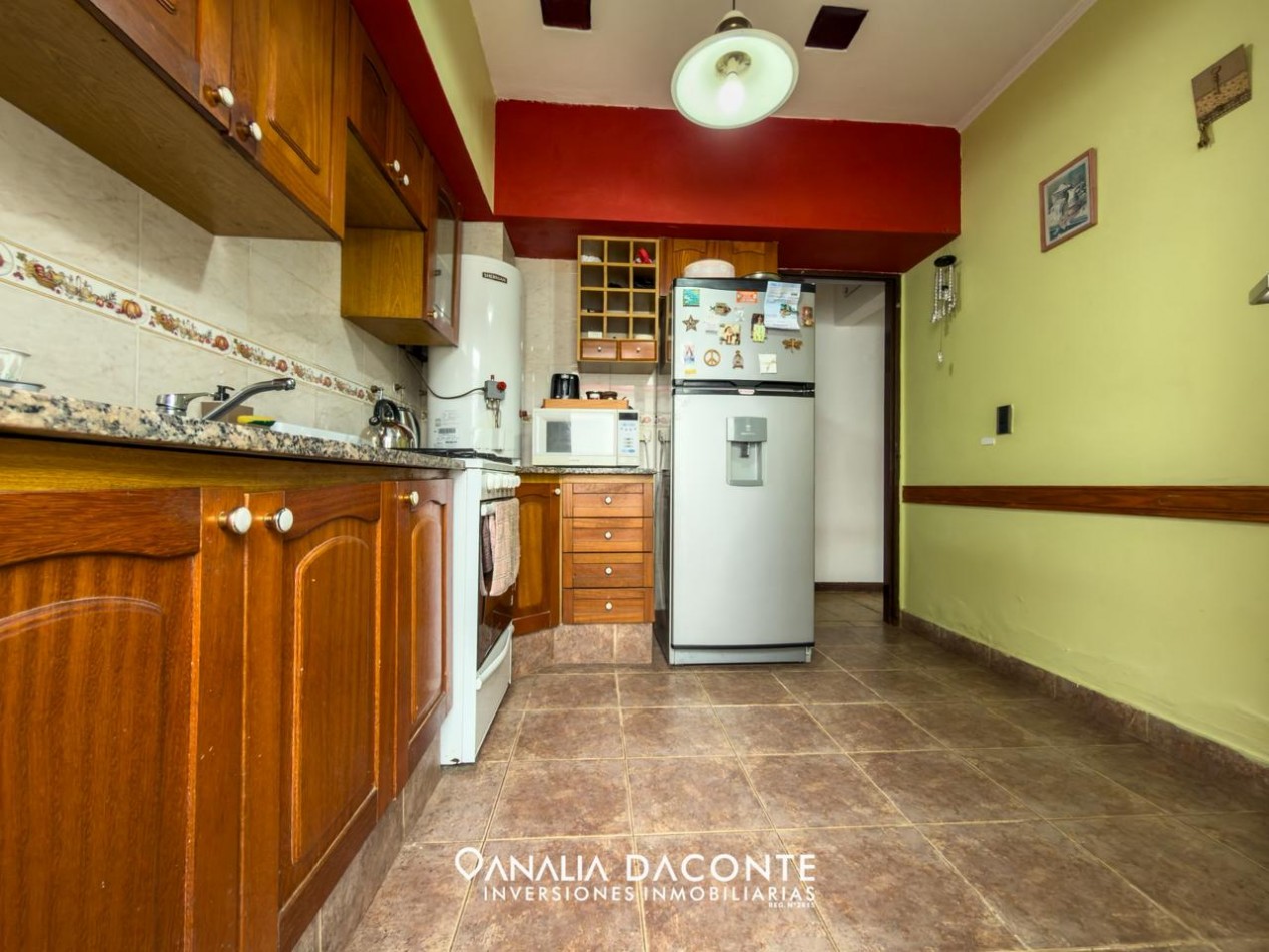 Chalet 3 amb con garage y jardin. Zona Once Unidos