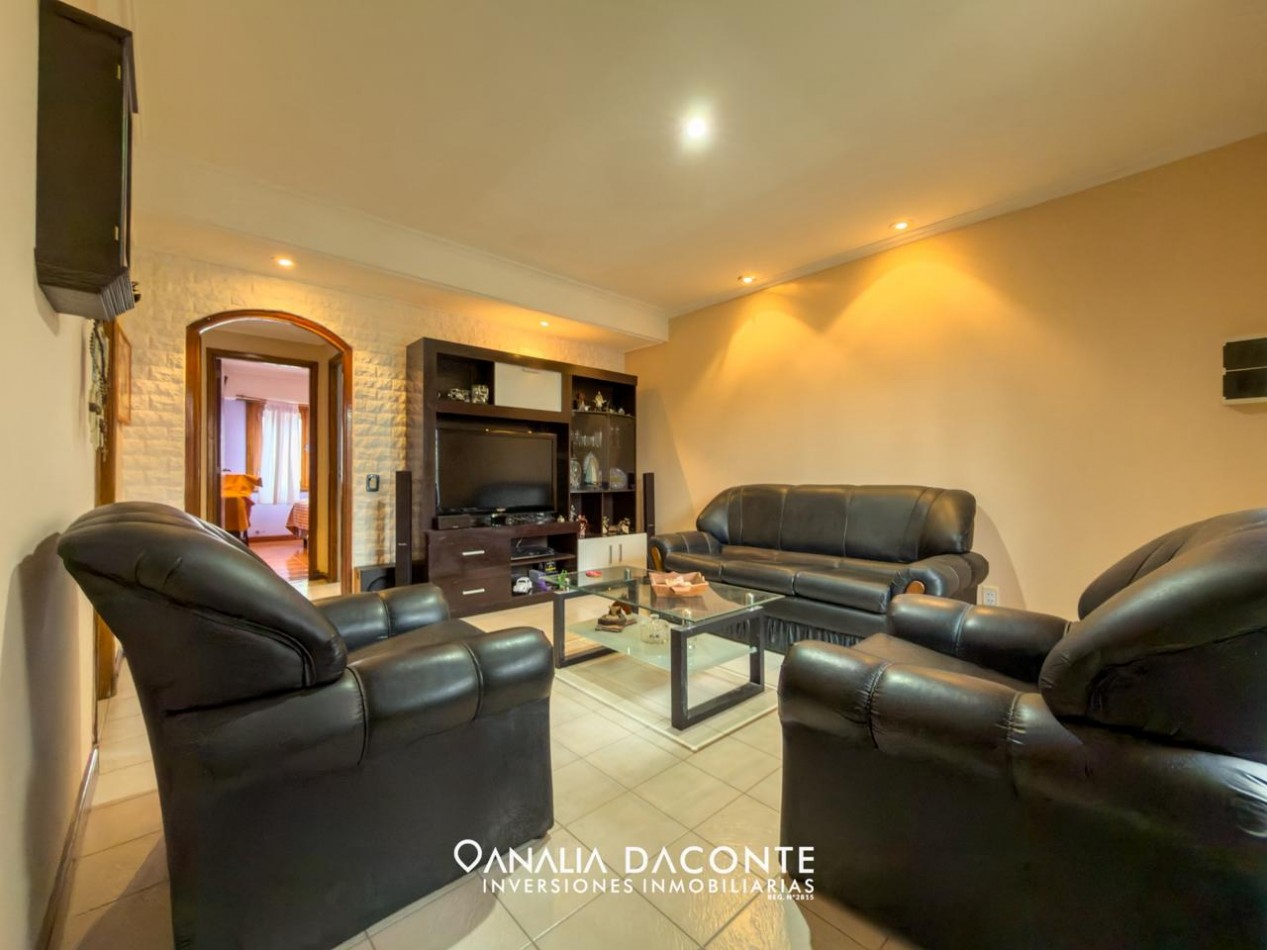 Chalet 3 amb con garage, gran quincho y jardin. San Geronimo
