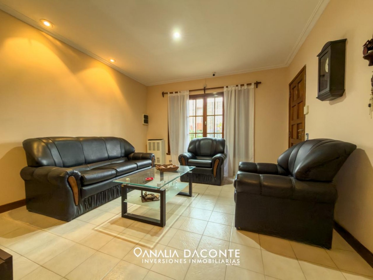 Chalet 3 amb con garage, gran quincho y jardin. San Geronimo